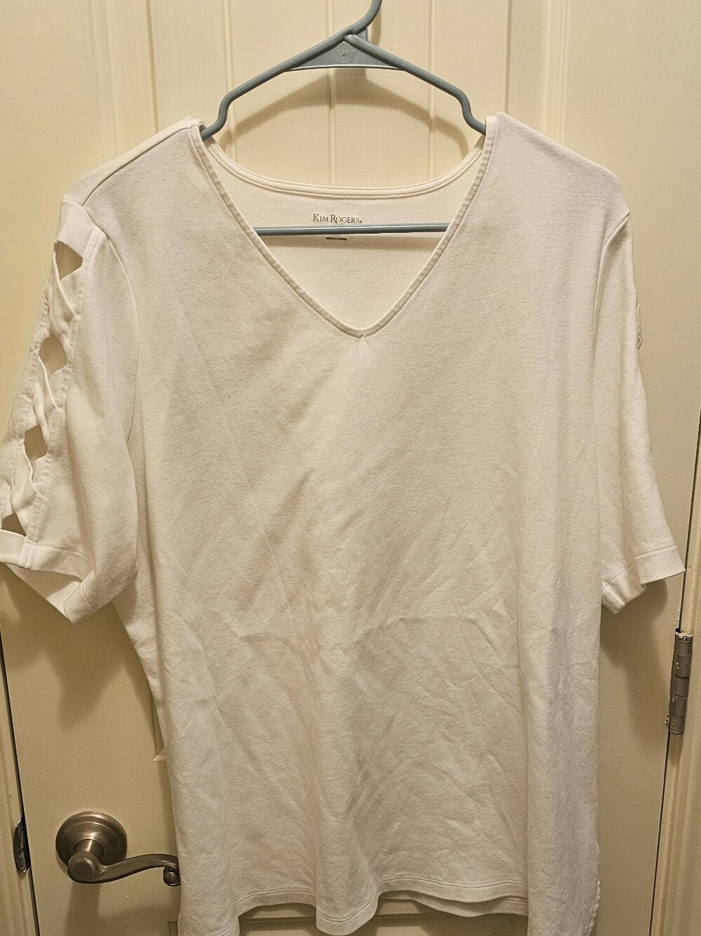 Kim Rogers White V-Neck Short Sleeve Tee with Cut-out Lattice Sleeve Detail